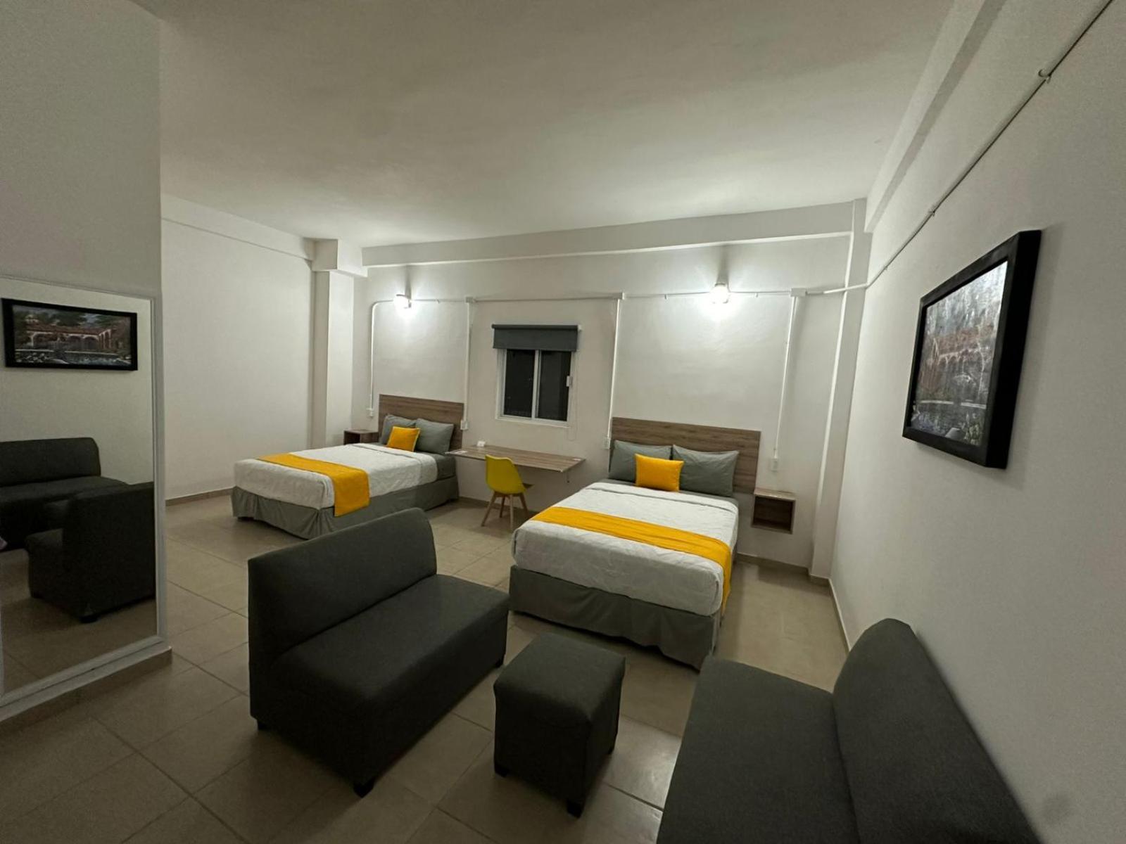 Hotel Plaza Centenario Juan Aldama Kültér fotó